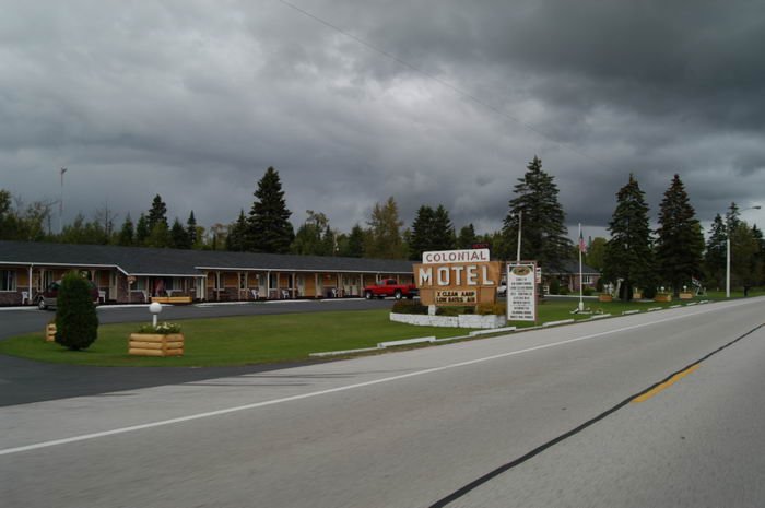 Colonial Motel - 2002 Photo Of Colonial (newer photo)